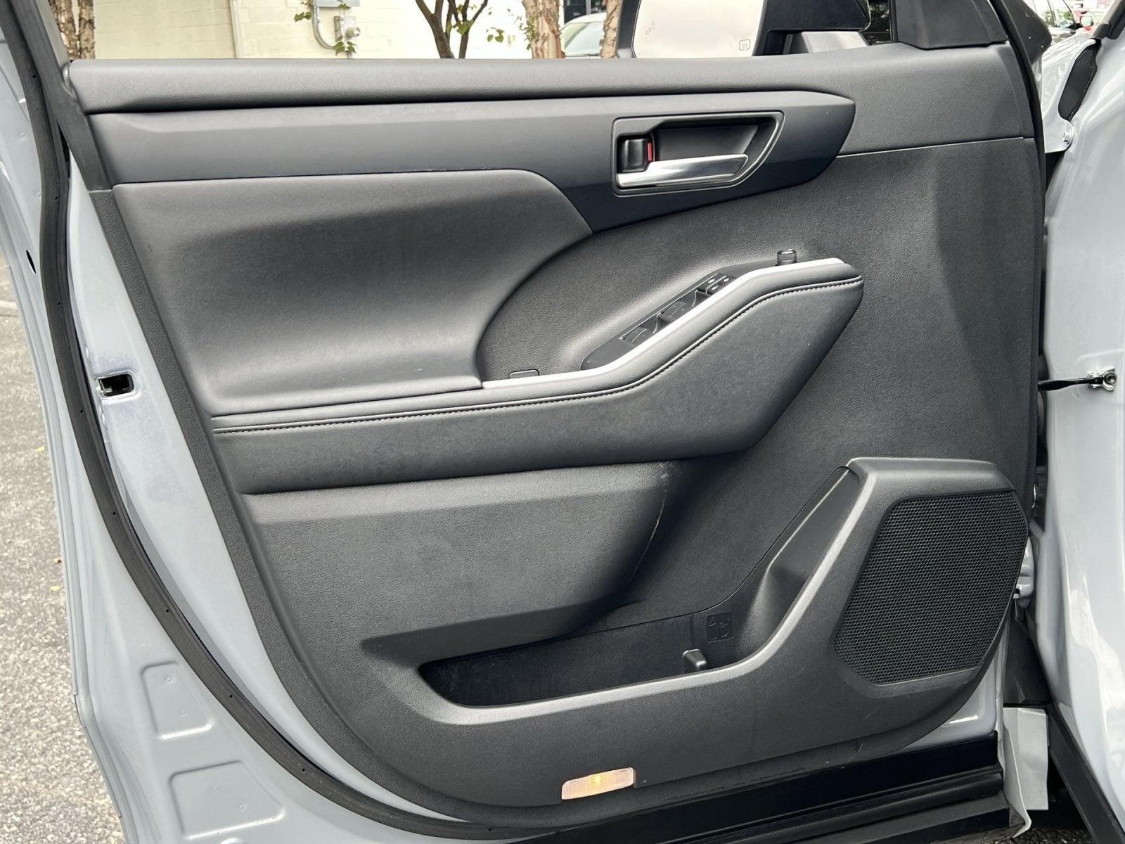 2024 Toyota Highlander Hybrid XLE