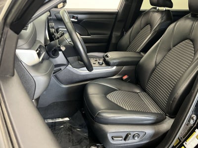 2023 Toyota Highlander XSE