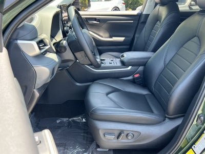 2024 Toyota Highlander XLE