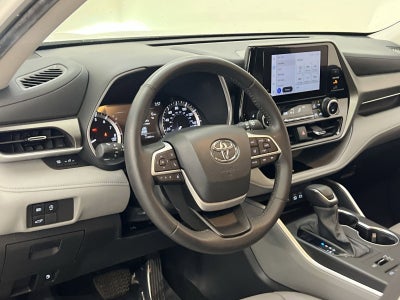 2024 Toyota Highlander XLE