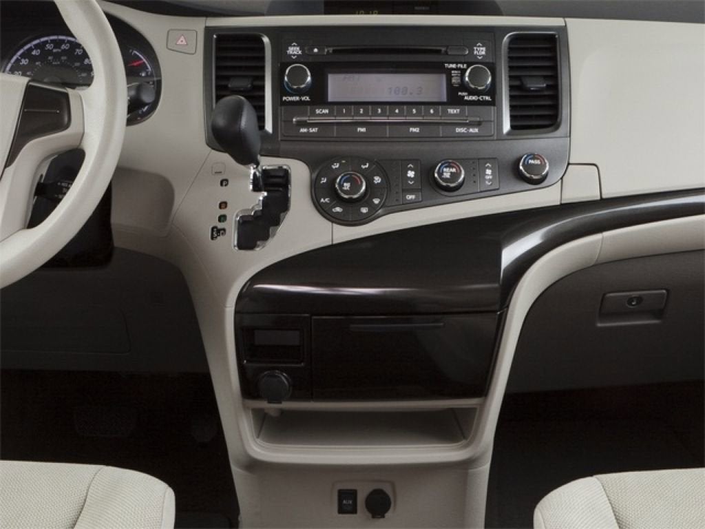 2013 Toyota Sienna LE