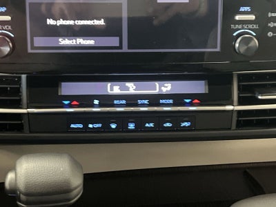 2024 Toyota Sienna LE