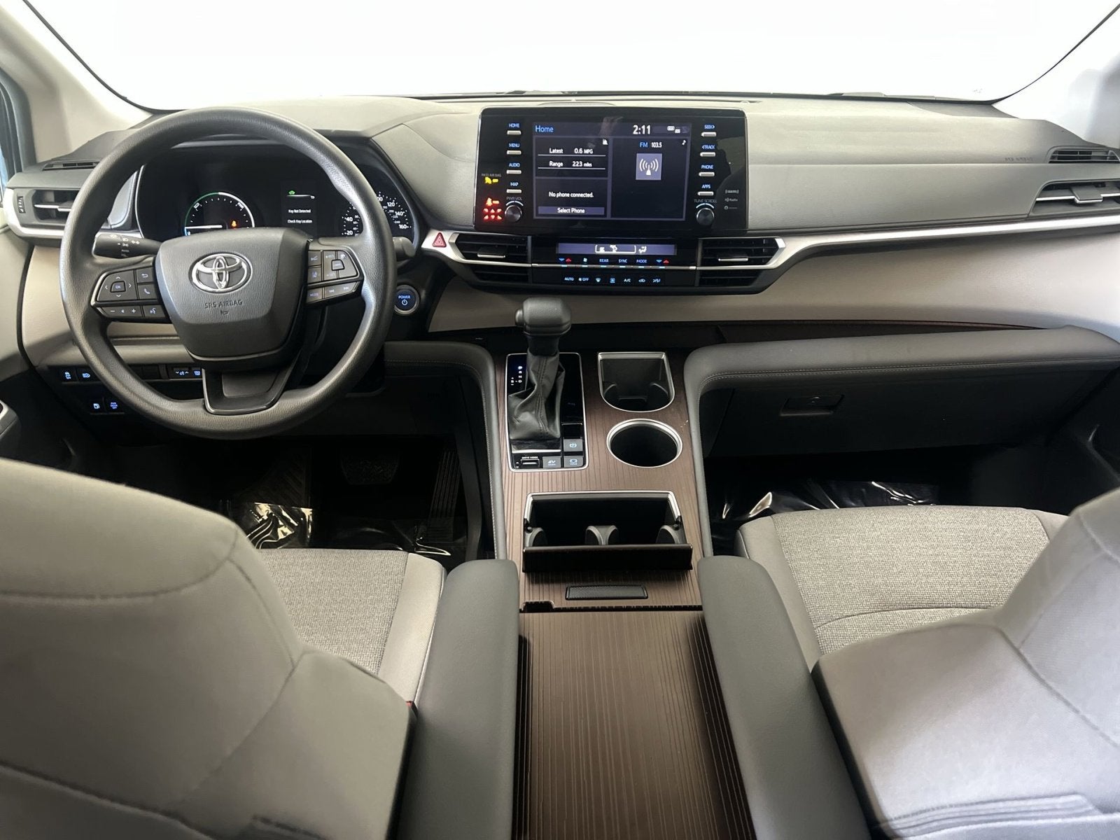 2024 Toyota Sienna LE