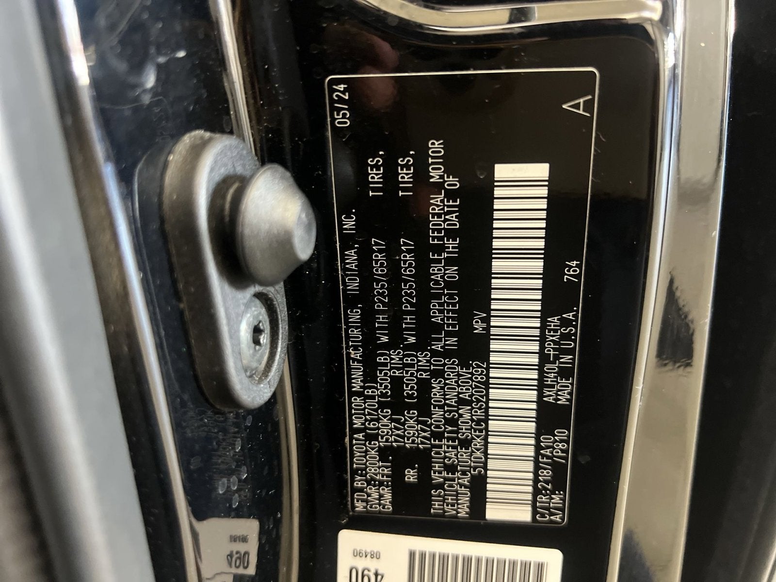 2024 Toyota Sienna LE