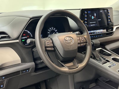 2024 Toyota Sienna LE