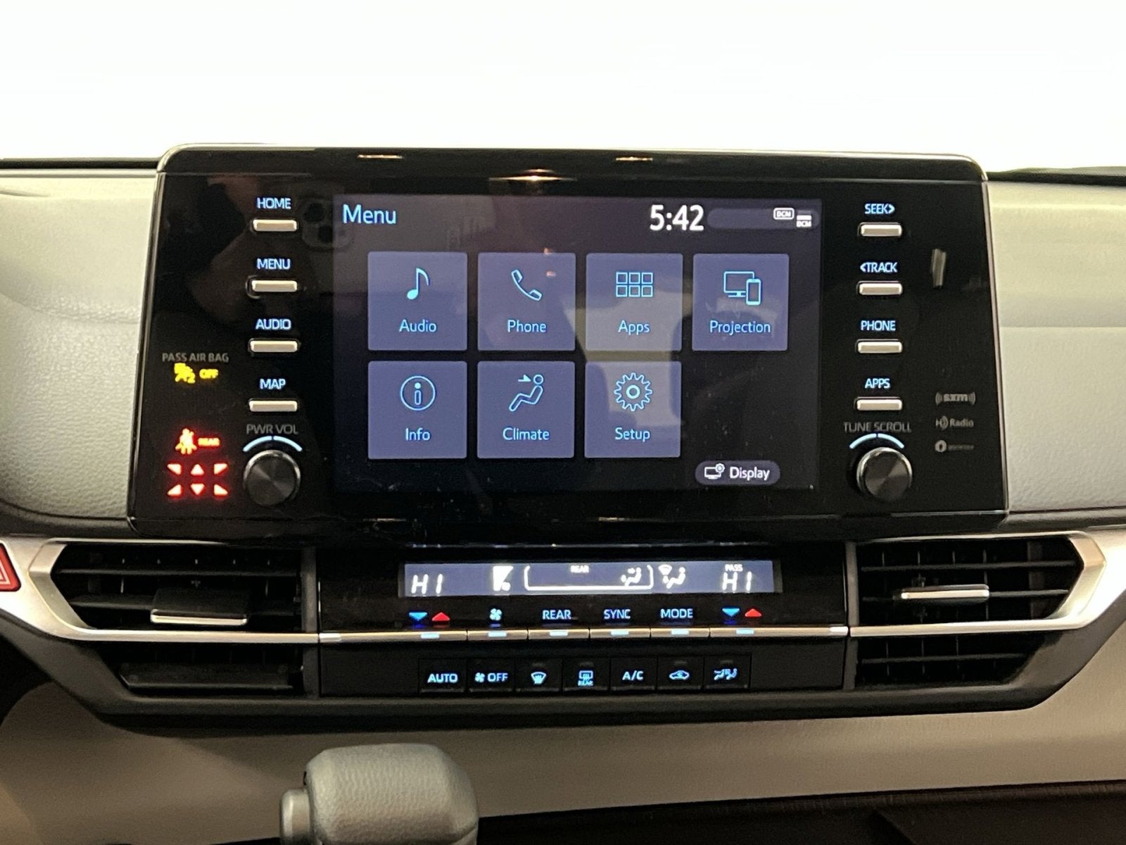 2024 Toyota Sienna LE