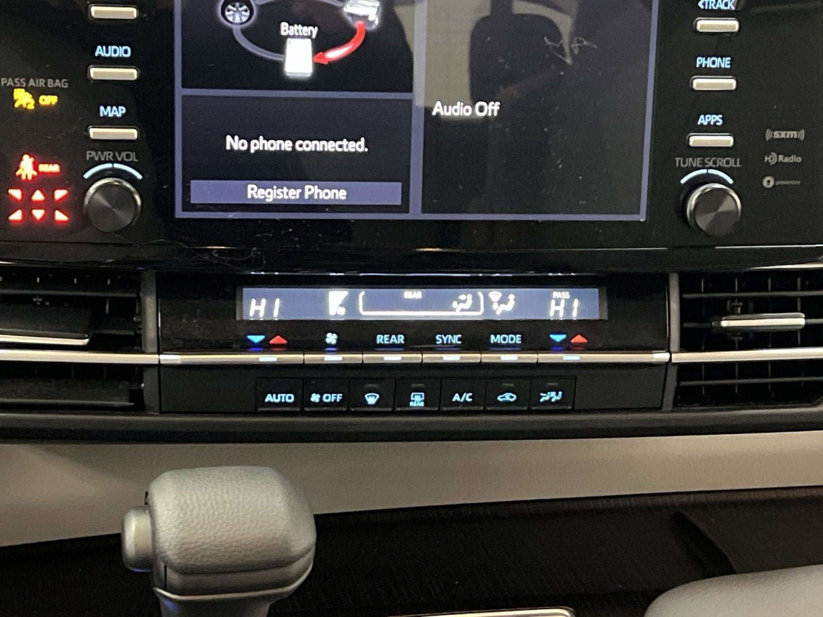 2024 Toyota Sienna LE