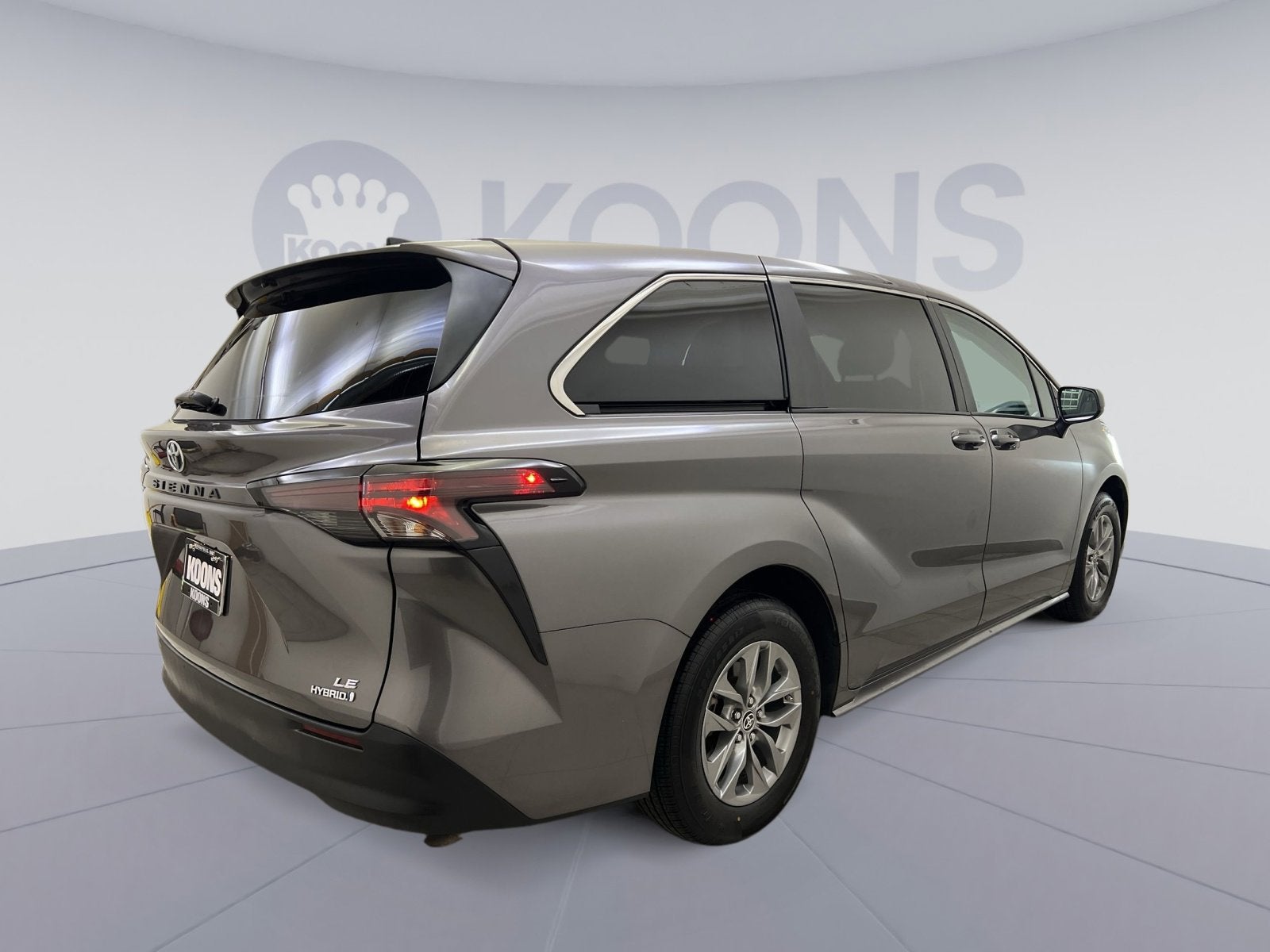 2024 Toyota Sienna LE