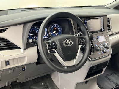 2019 Toyota Sienna LE