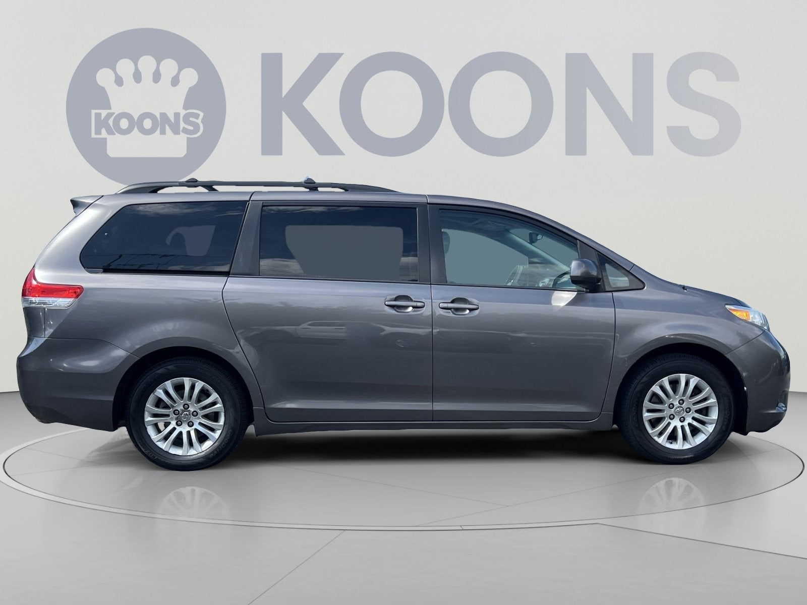 2011 Toyota Sienna XLE