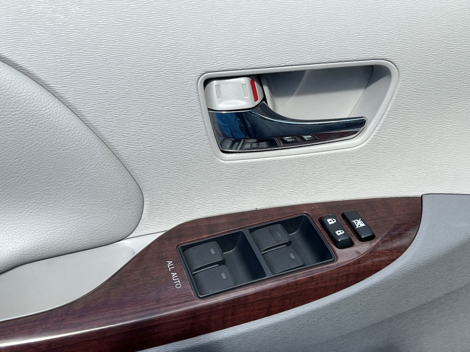 2011 Toyota Sienna XLE