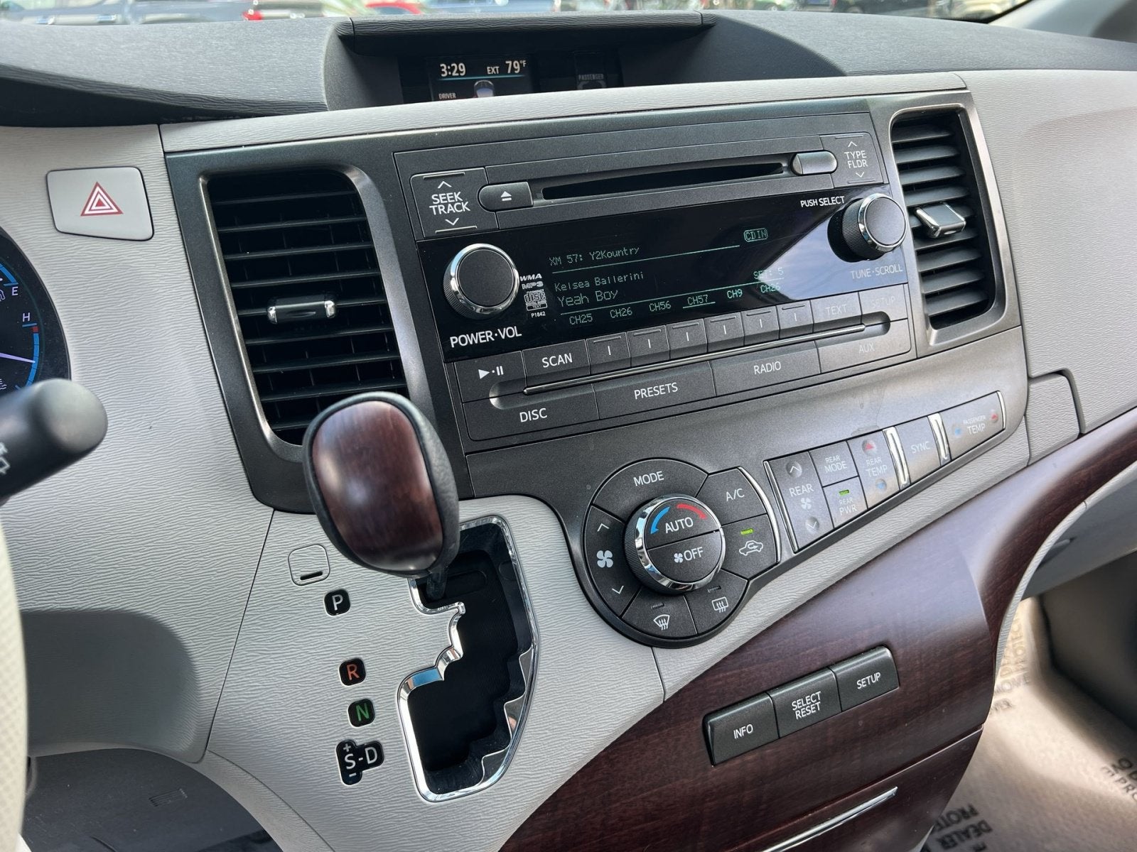 2011 Toyota Sienna XLE