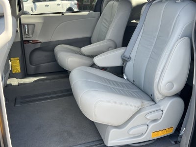 2011 Toyota Sienna XLE