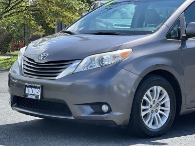 2011 Toyota Sienna XLE