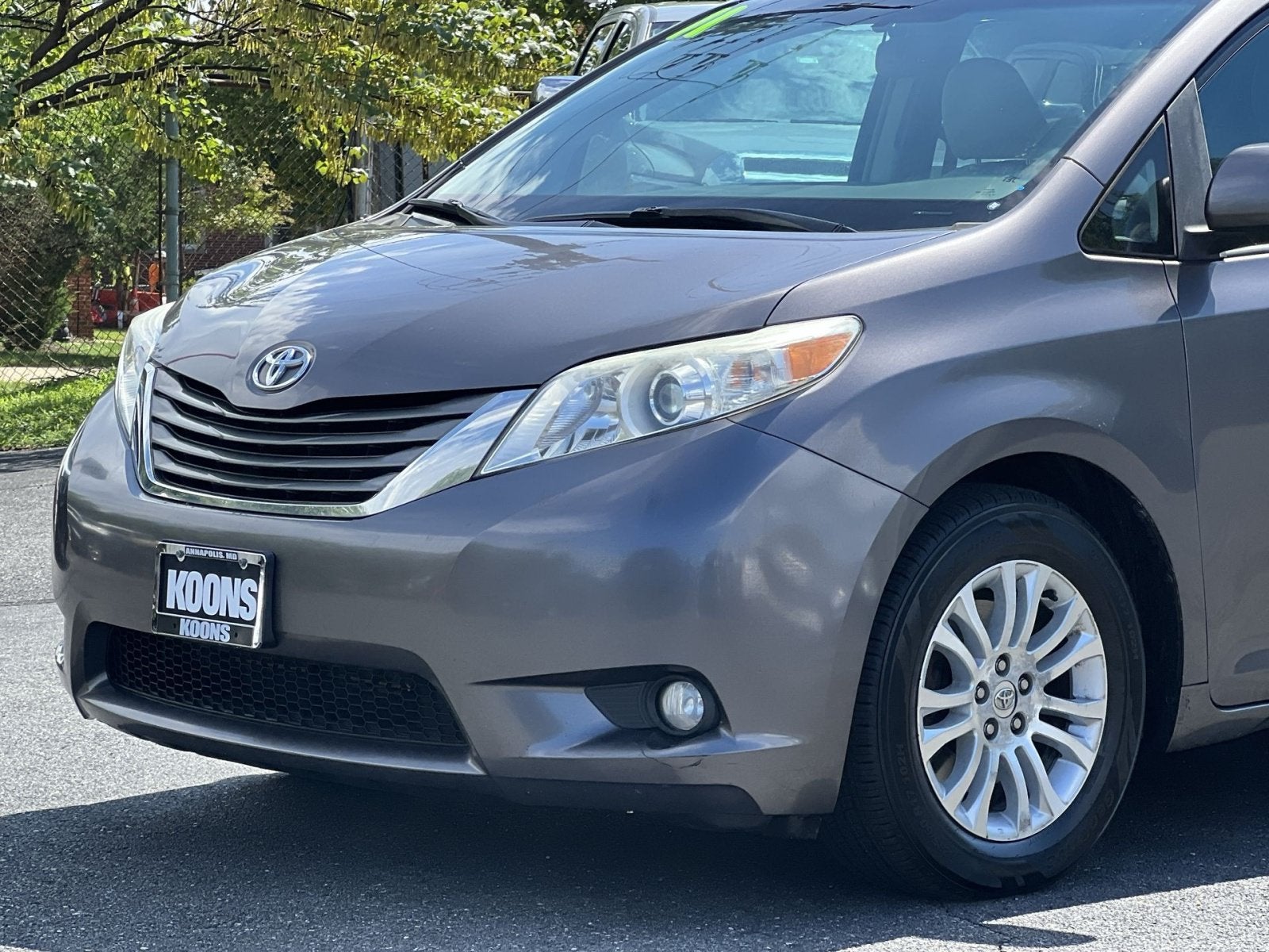 2011 Toyota Sienna XLE