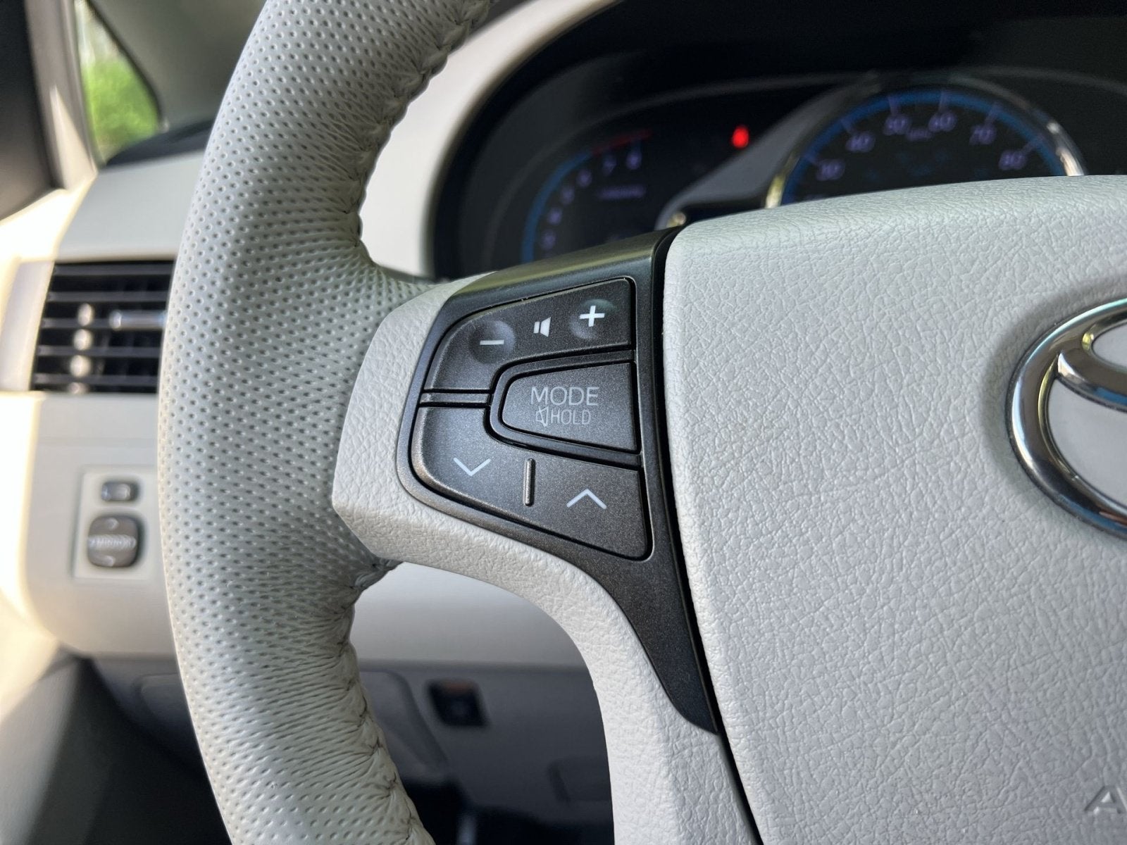 2011 Toyota Sienna XLE