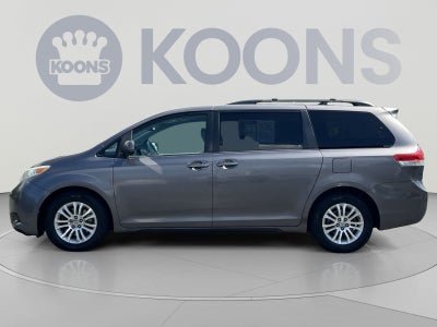 2011 Toyota Sienna XLE