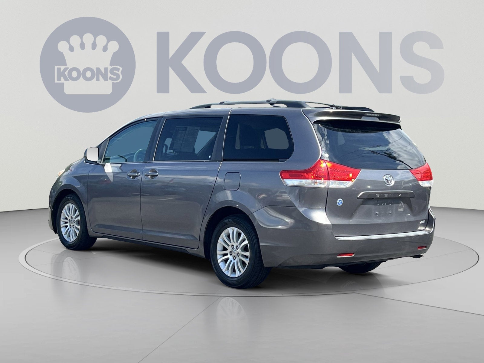 2011 Toyota Sienna XLE