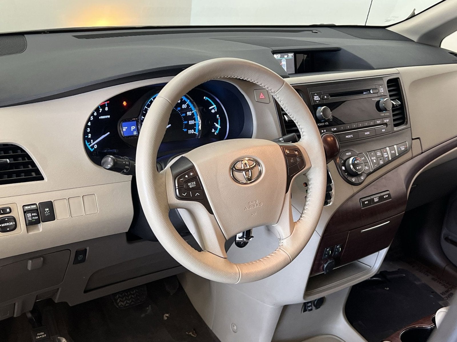 2013 Toyota Sienna XLE