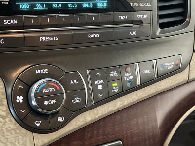 2013 Toyota Sienna XLE