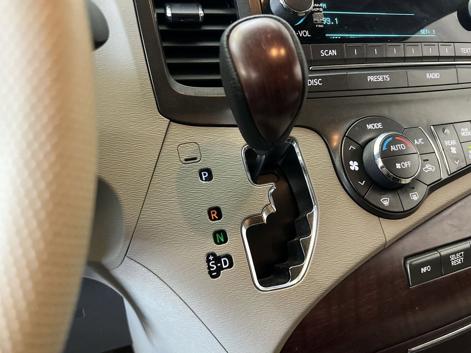 2013 Toyota Sienna XLE