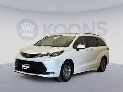 2024 Toyota Sienna XLE