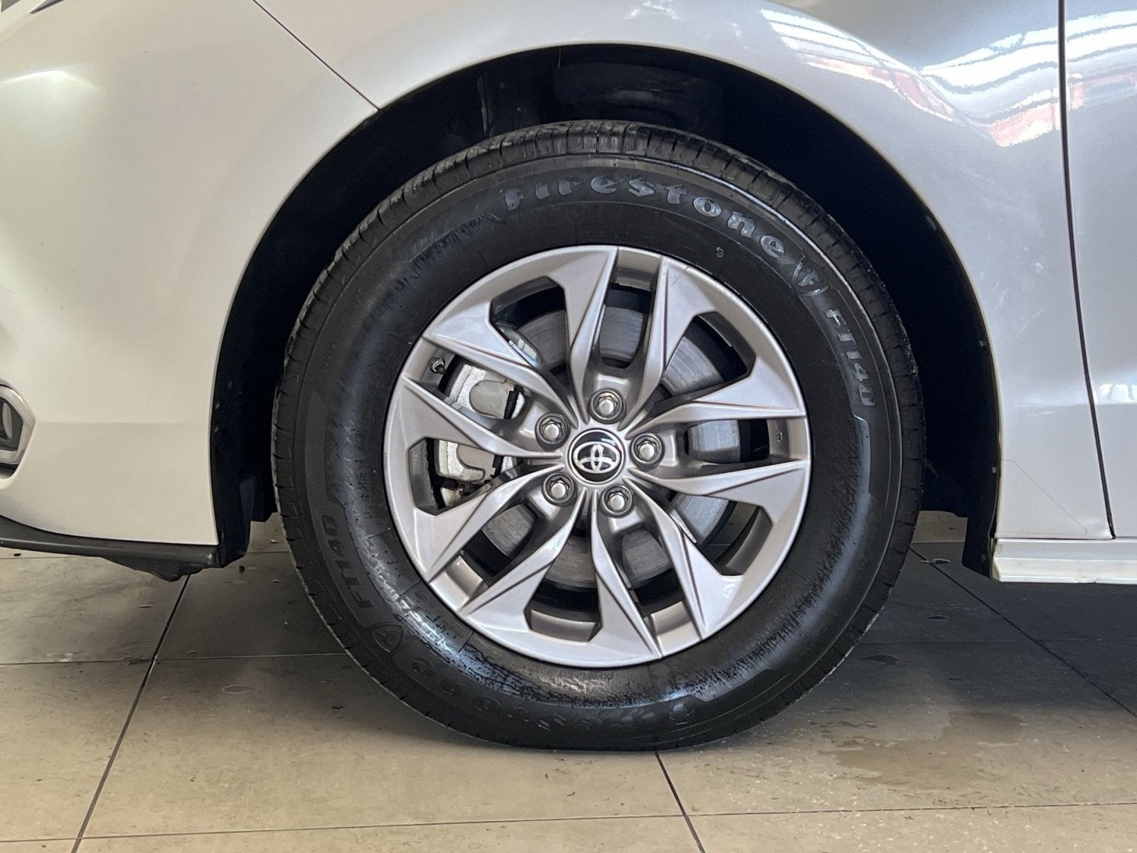 2024 Toyota Sienna XLE