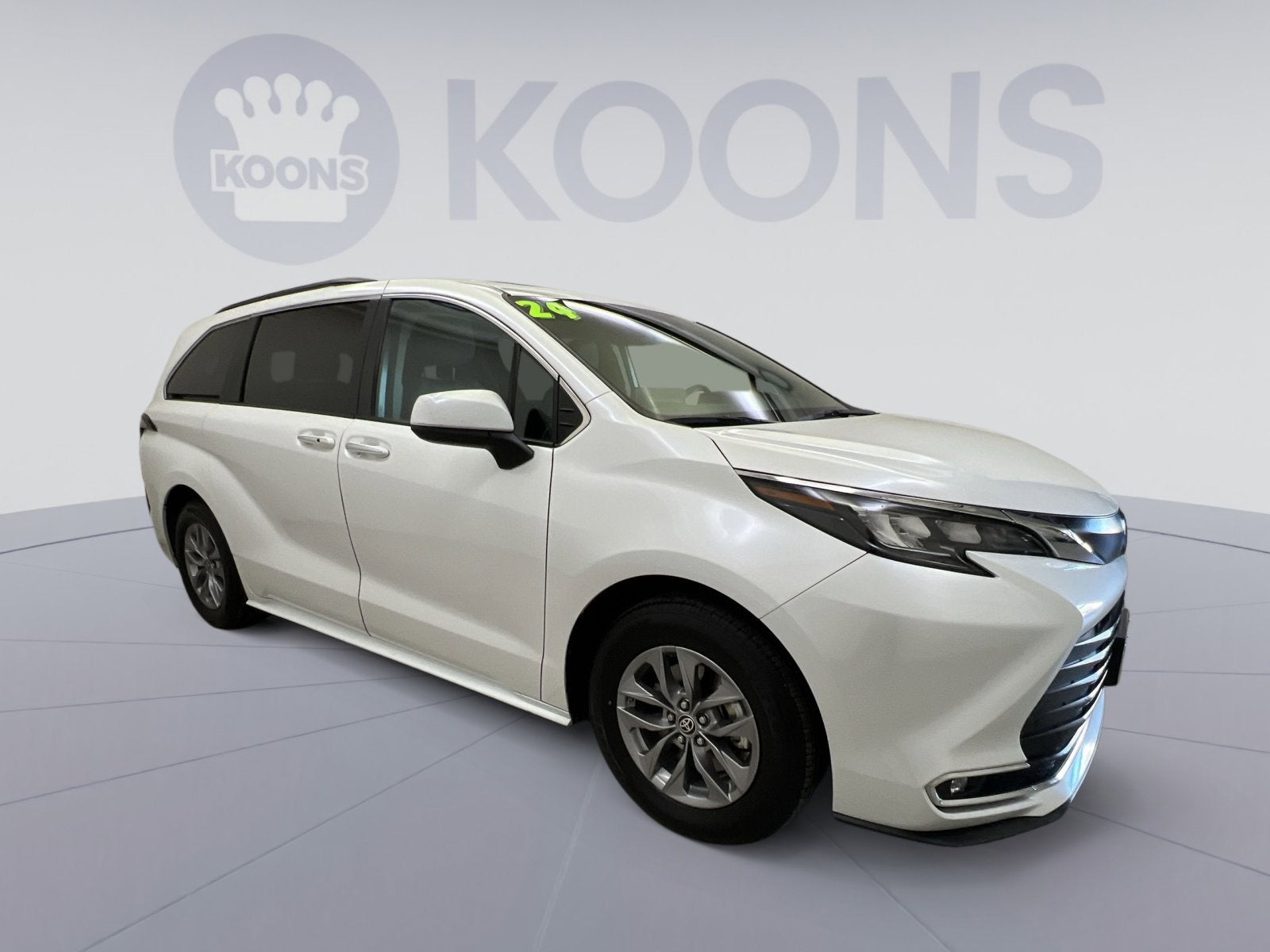 2024 Toyota Sienna XLE