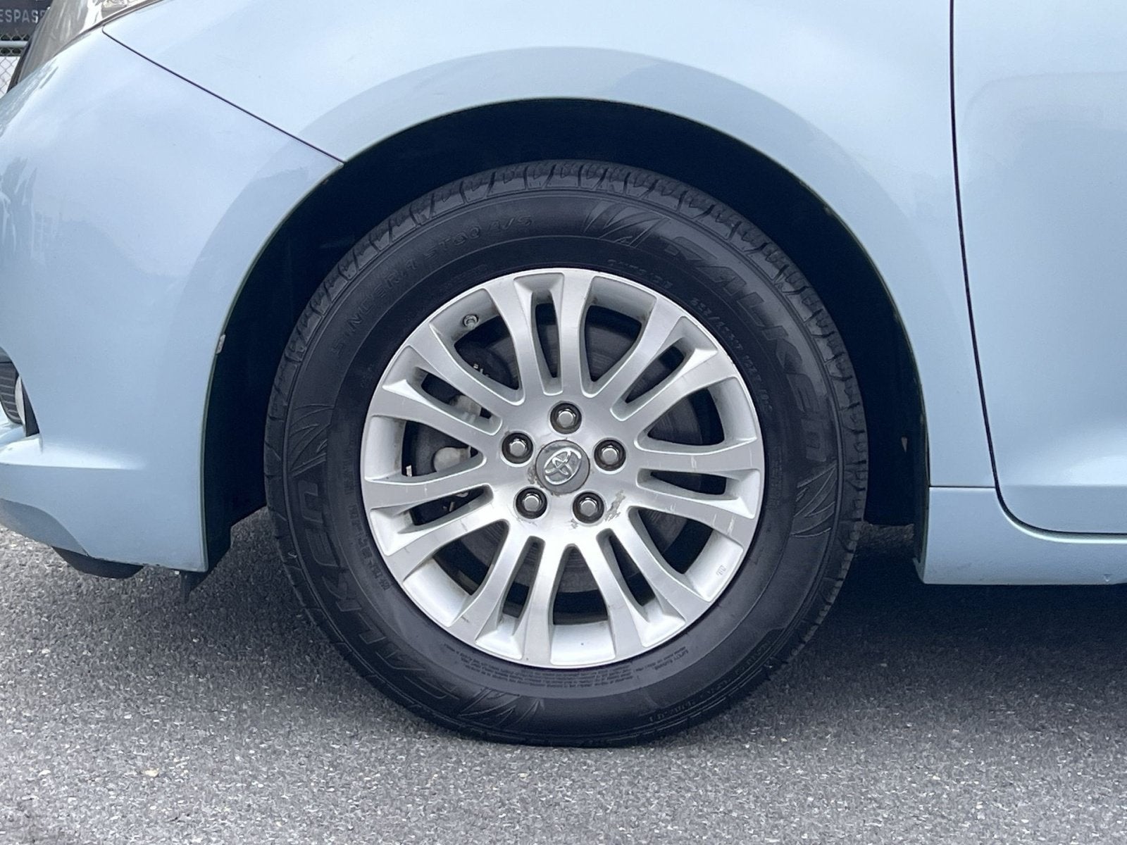 2017 Toyota Sienna XLE