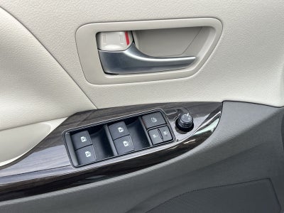 2017 Toyota Sienna XLE