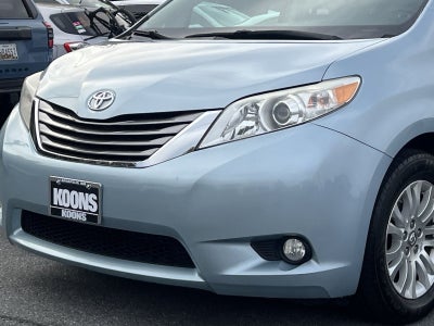 2017 Toyota Sienna XLE