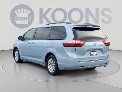 2017 Toyota Sienna XLE