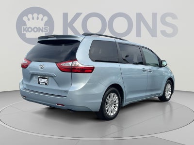 2017 Toyota Sienna XLE