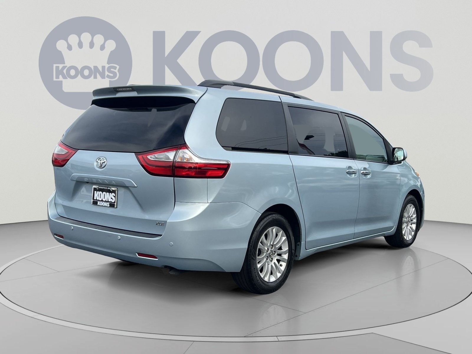 2017 Toyota Sienna XLE