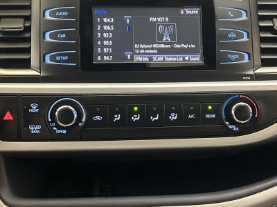 2017 Toyota Highlander LE