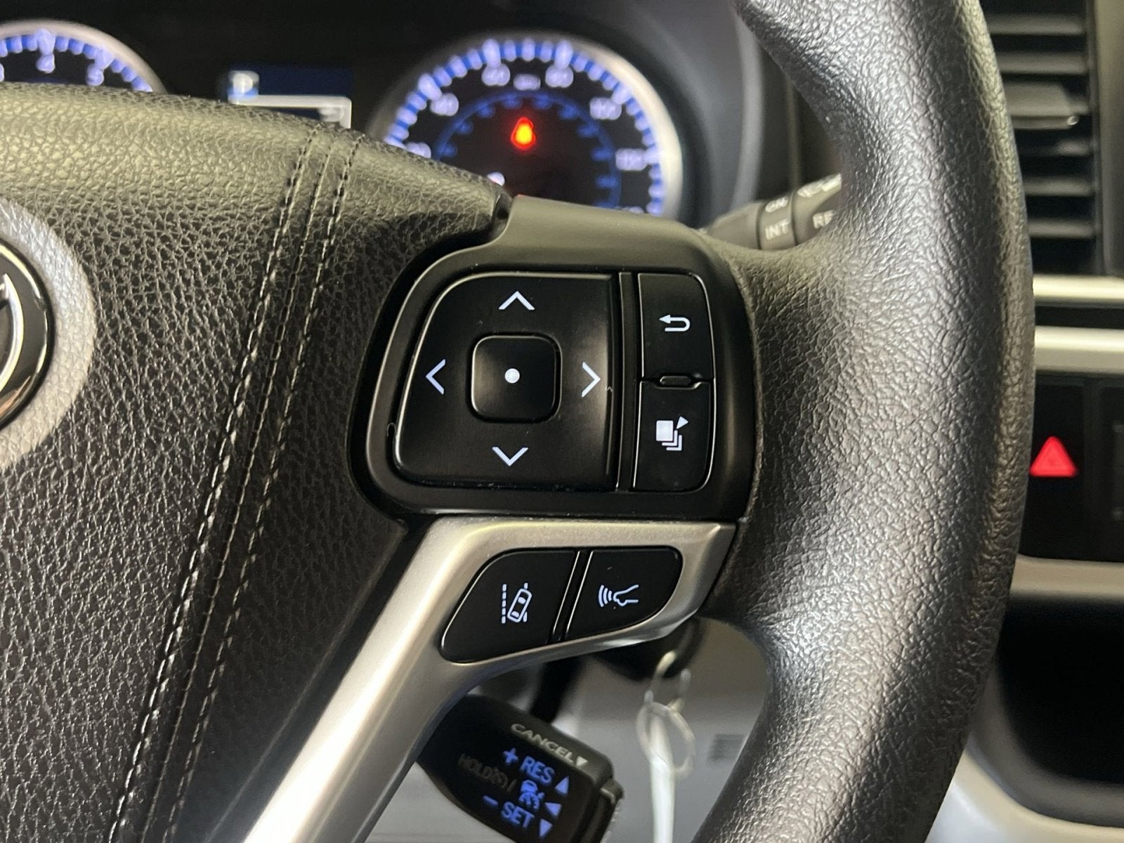 2017 Toyota Highlander LE