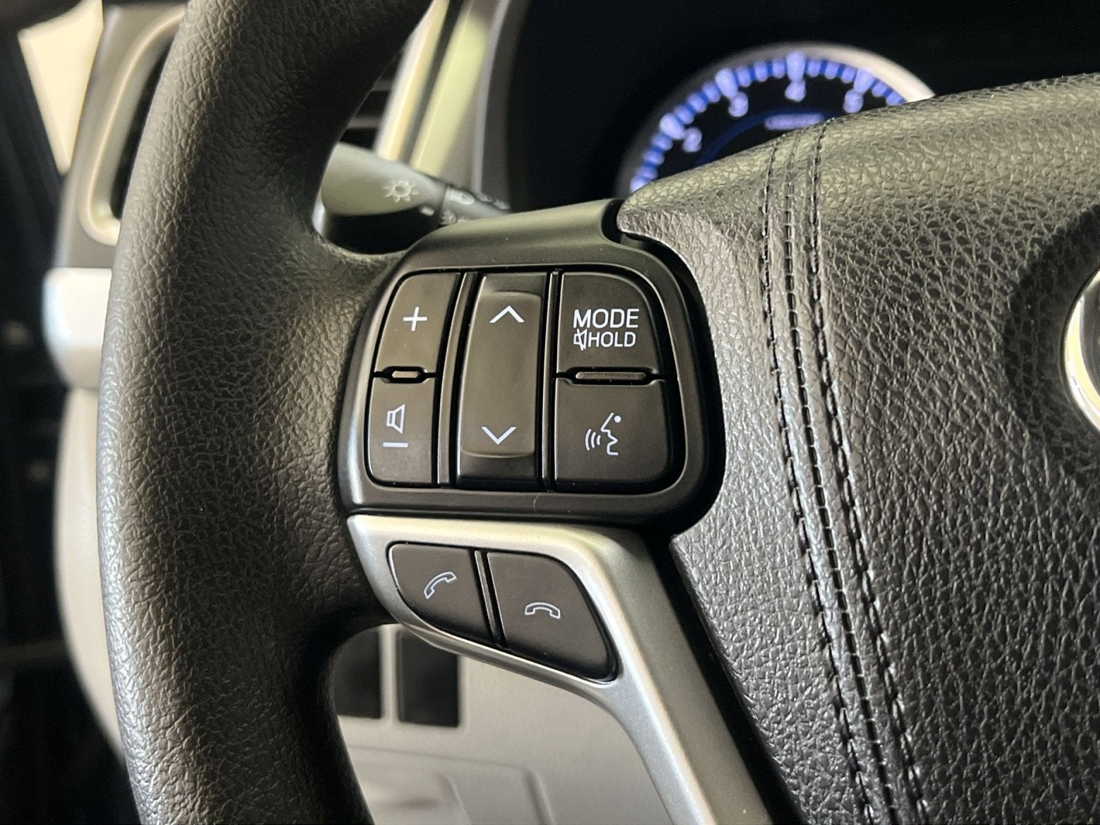 2017 Toyota Highlander LE