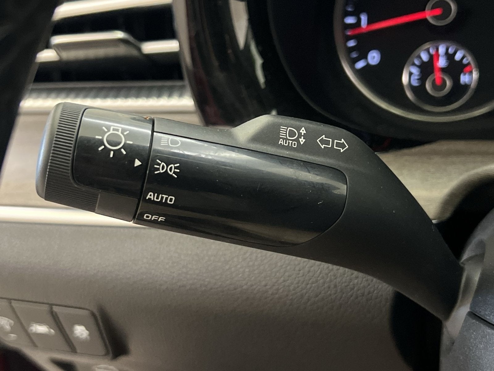 2022 Kia K5 EX