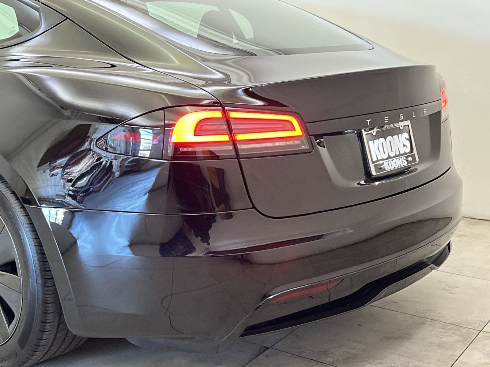 2023 Tesla Model S Base