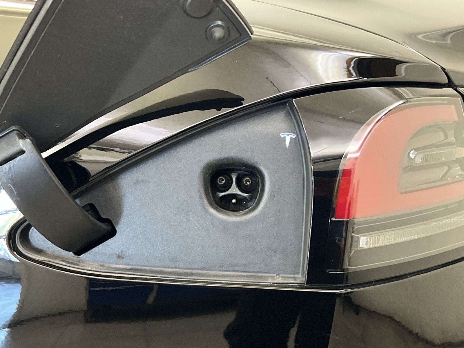 2023 Tesla Model S Base