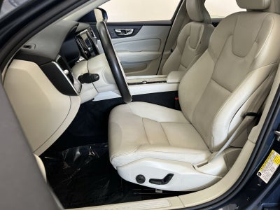 2020 Volvo S60 T5 Momentum
