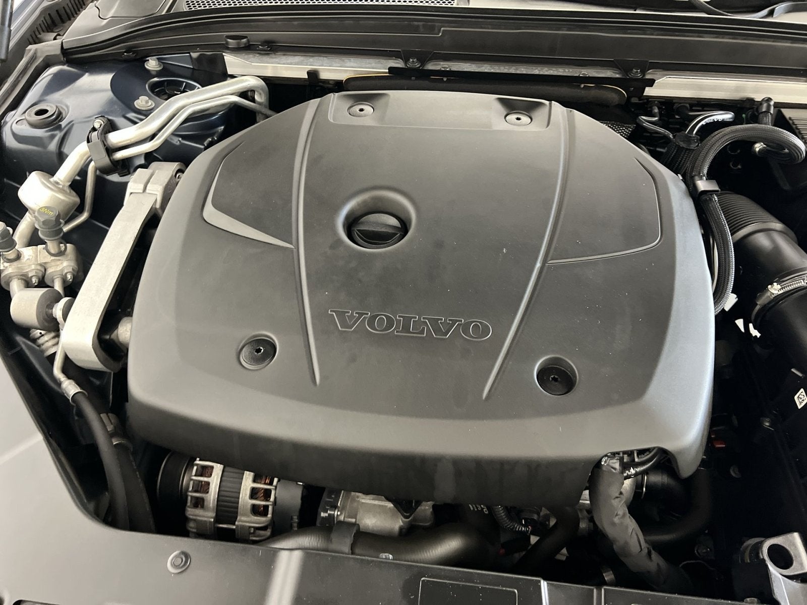 2020 Volvo S60 T5 Momentum