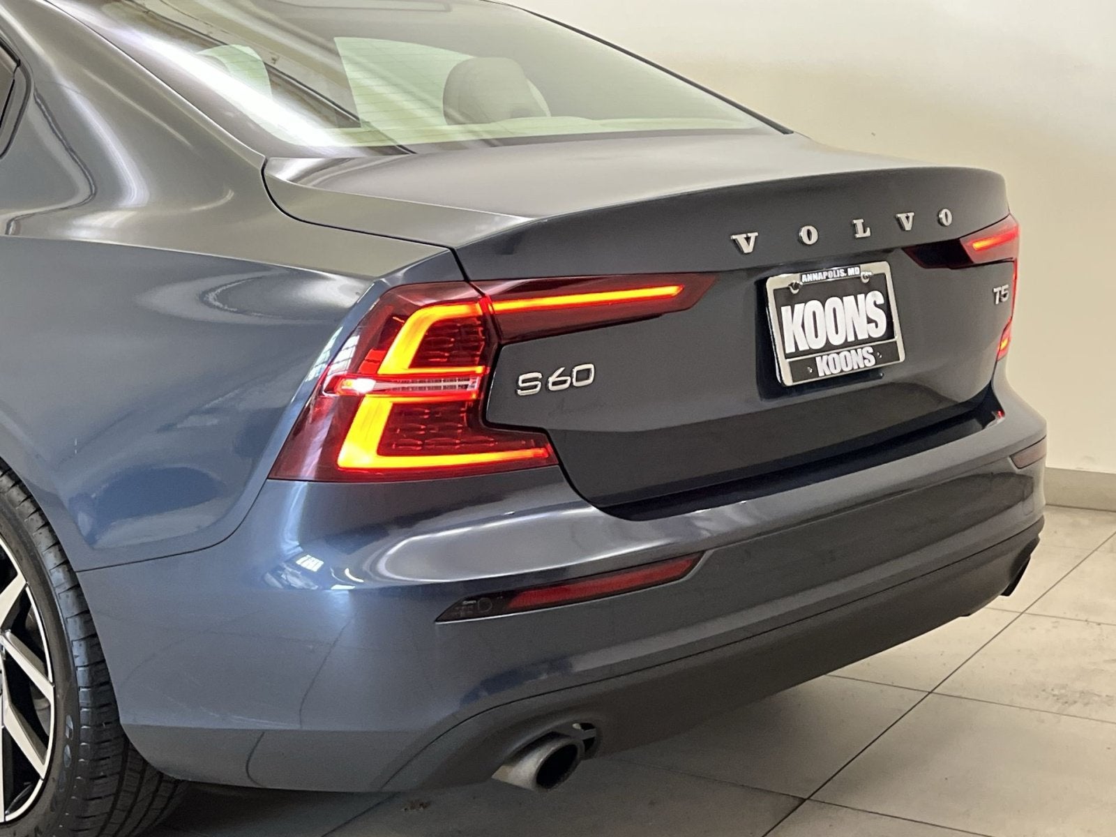 2020 Volvo S60 T5 Momentum