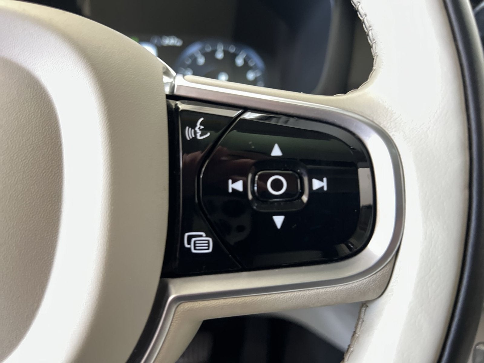 2020 Volvo S60 T5 Momentum