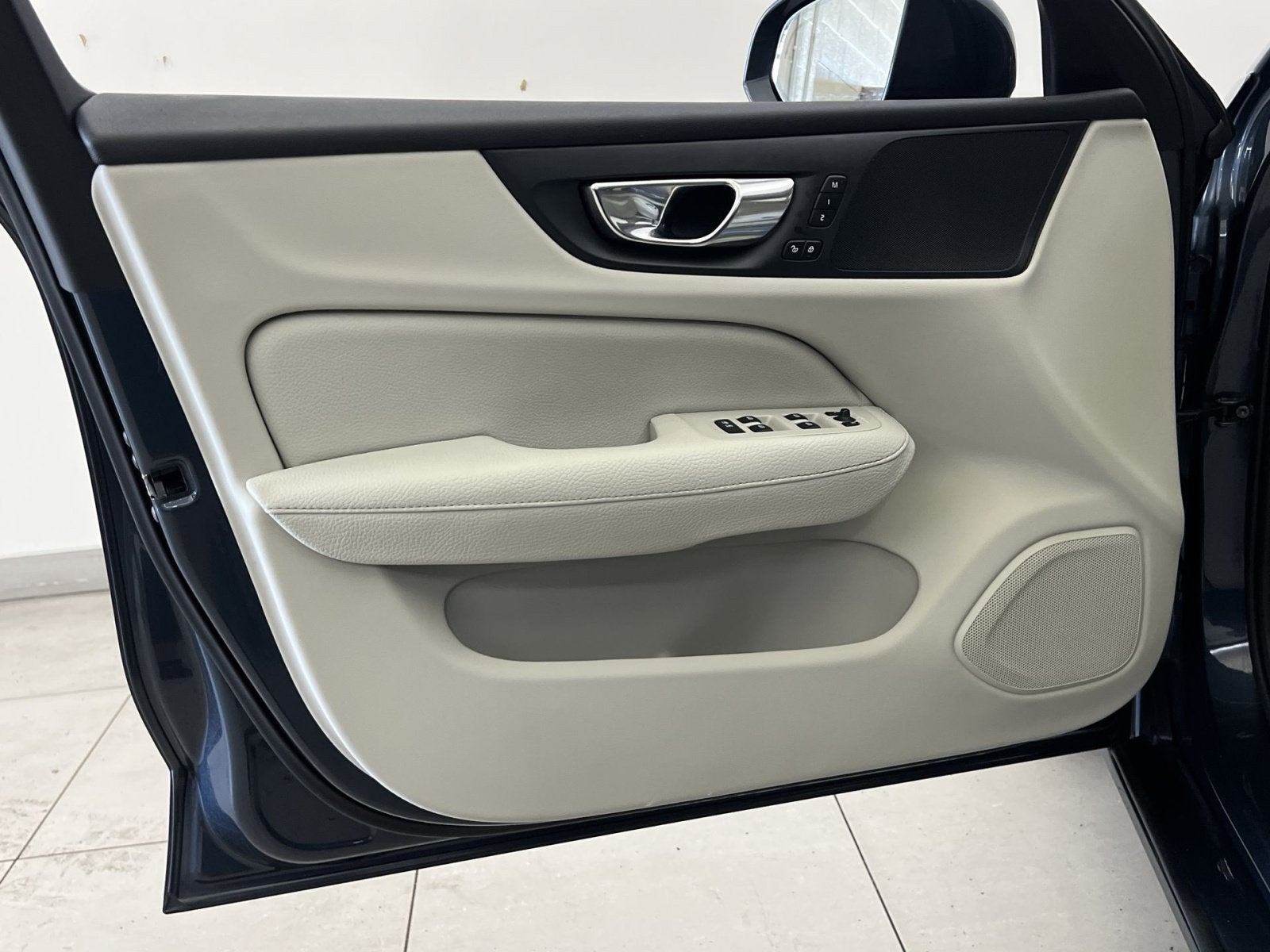 2020 Volvo S60 T5 Momentum