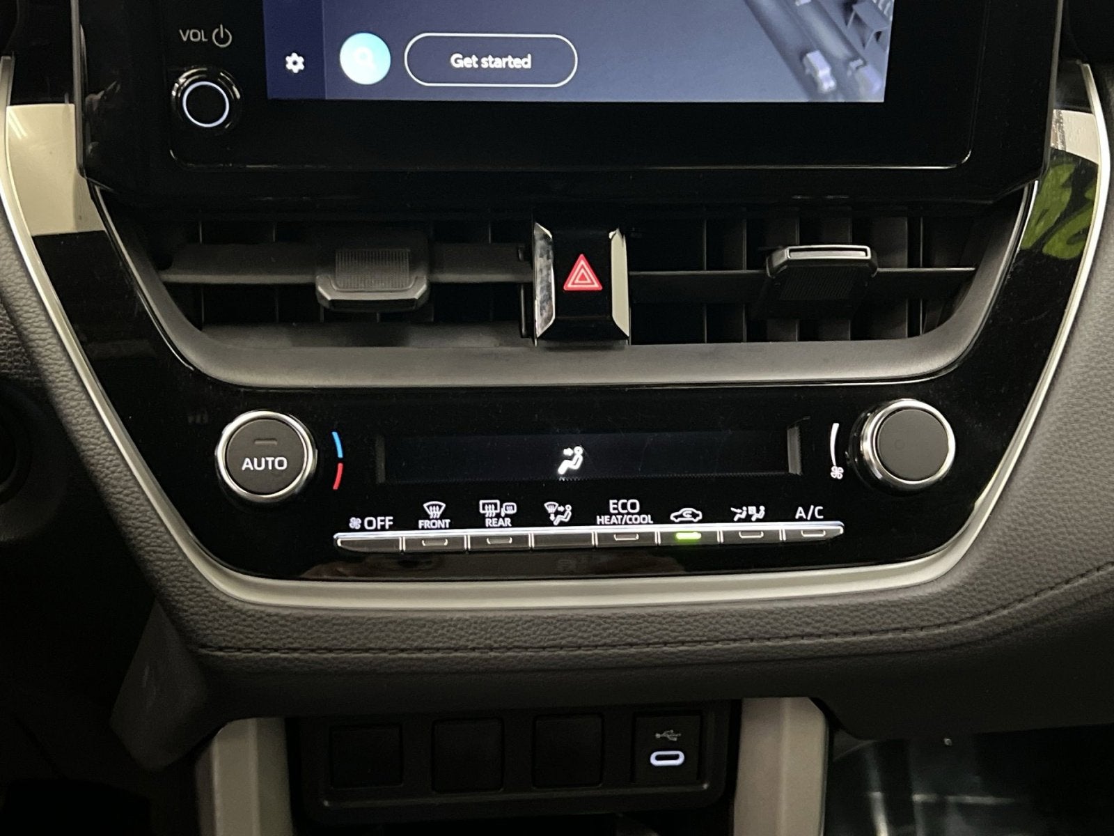 2024 Toyota Corolla Cross Hybrid SE