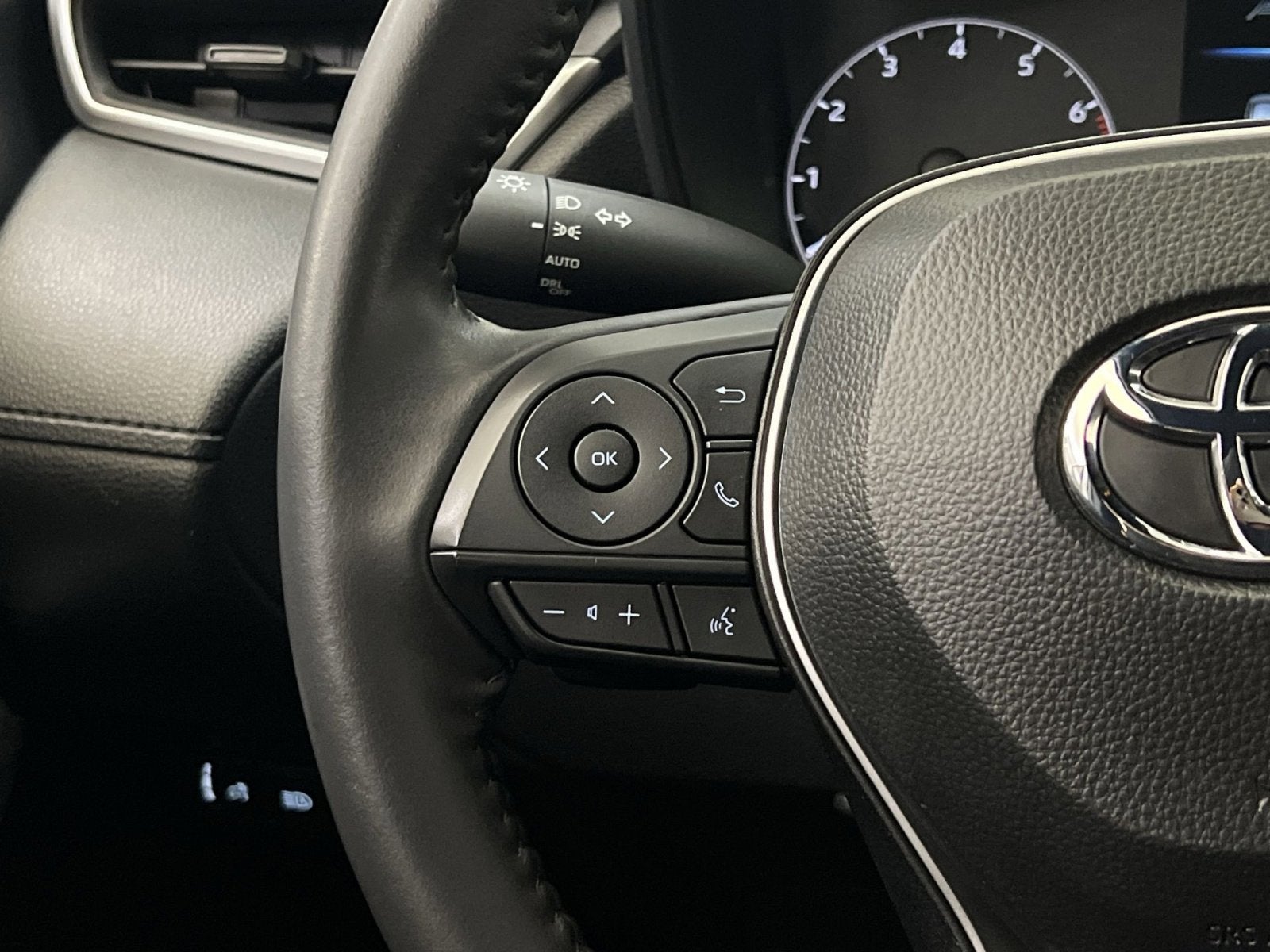 2024 Toyota Corolla Cross Hybrid SE