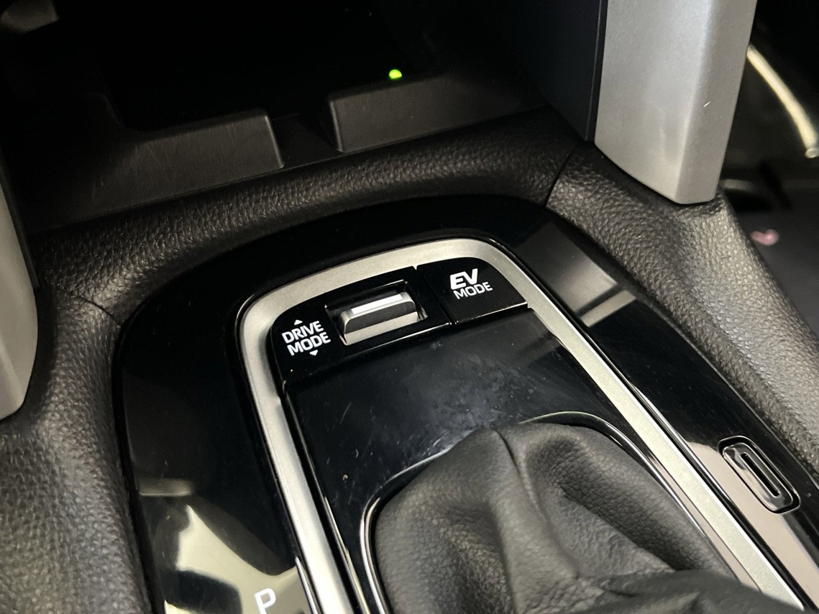 2024 Toyota Corolla Cross Hybrid SE