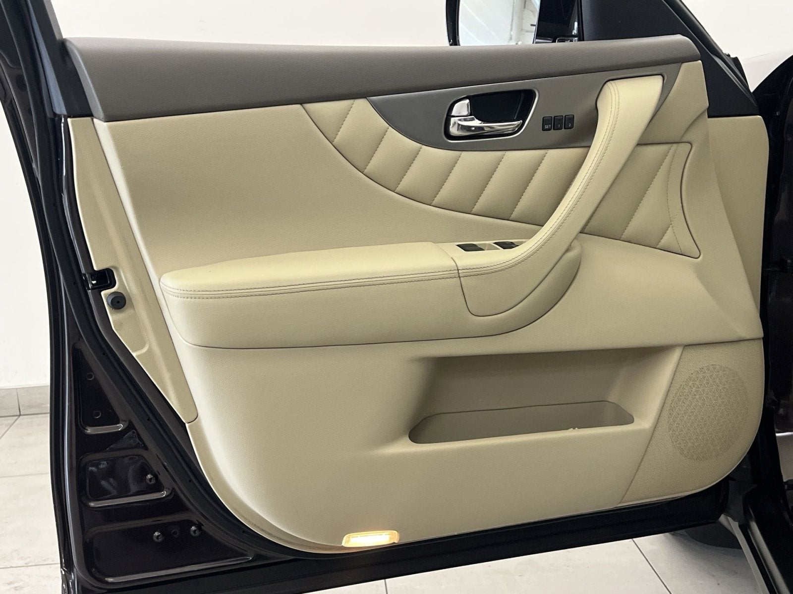 2013 INFINITI FX37 Base