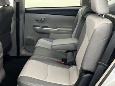 2015 Toyota Prius v Four